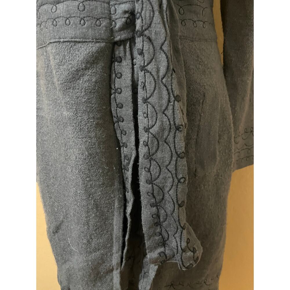 Heather B Gray 100% Wool Embroidered Wrap Cardigan Coat Womens Small Scalloped - Picture 7 of 8